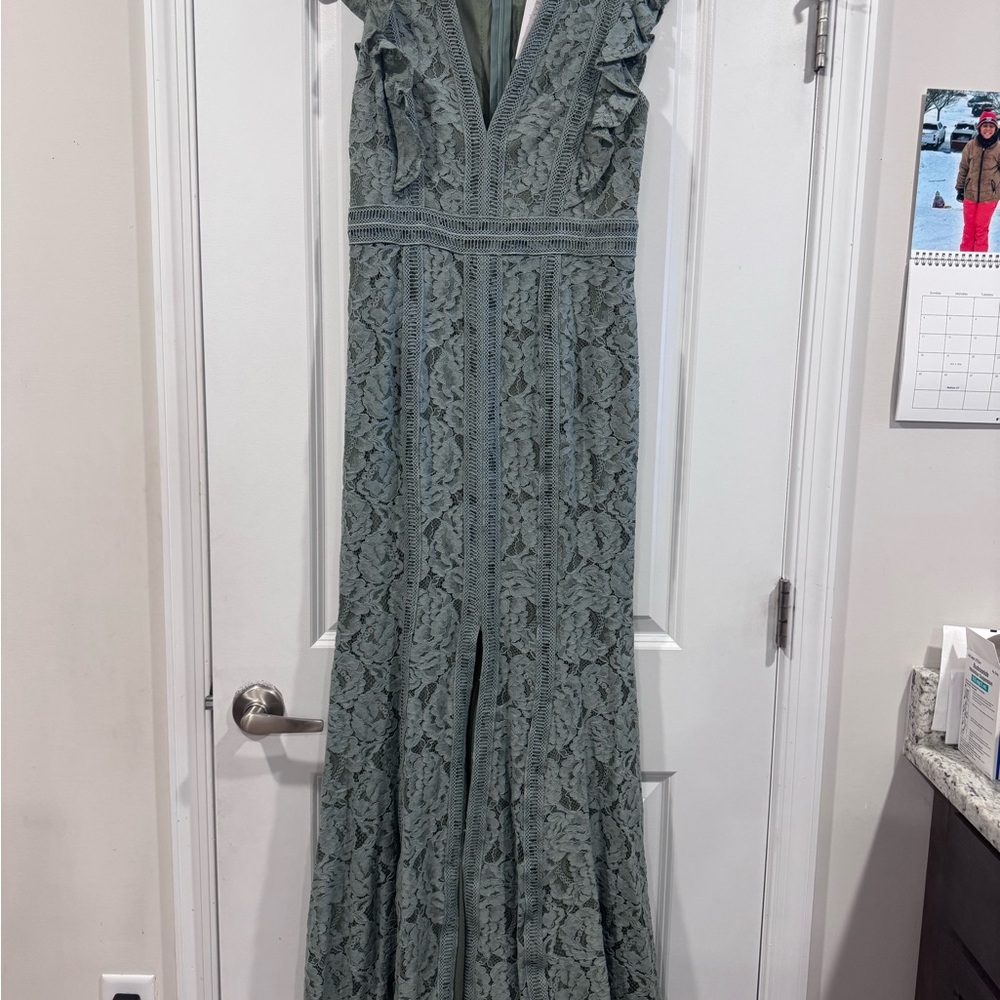 NWT Elegant Lace Evening Gown in Sage Green